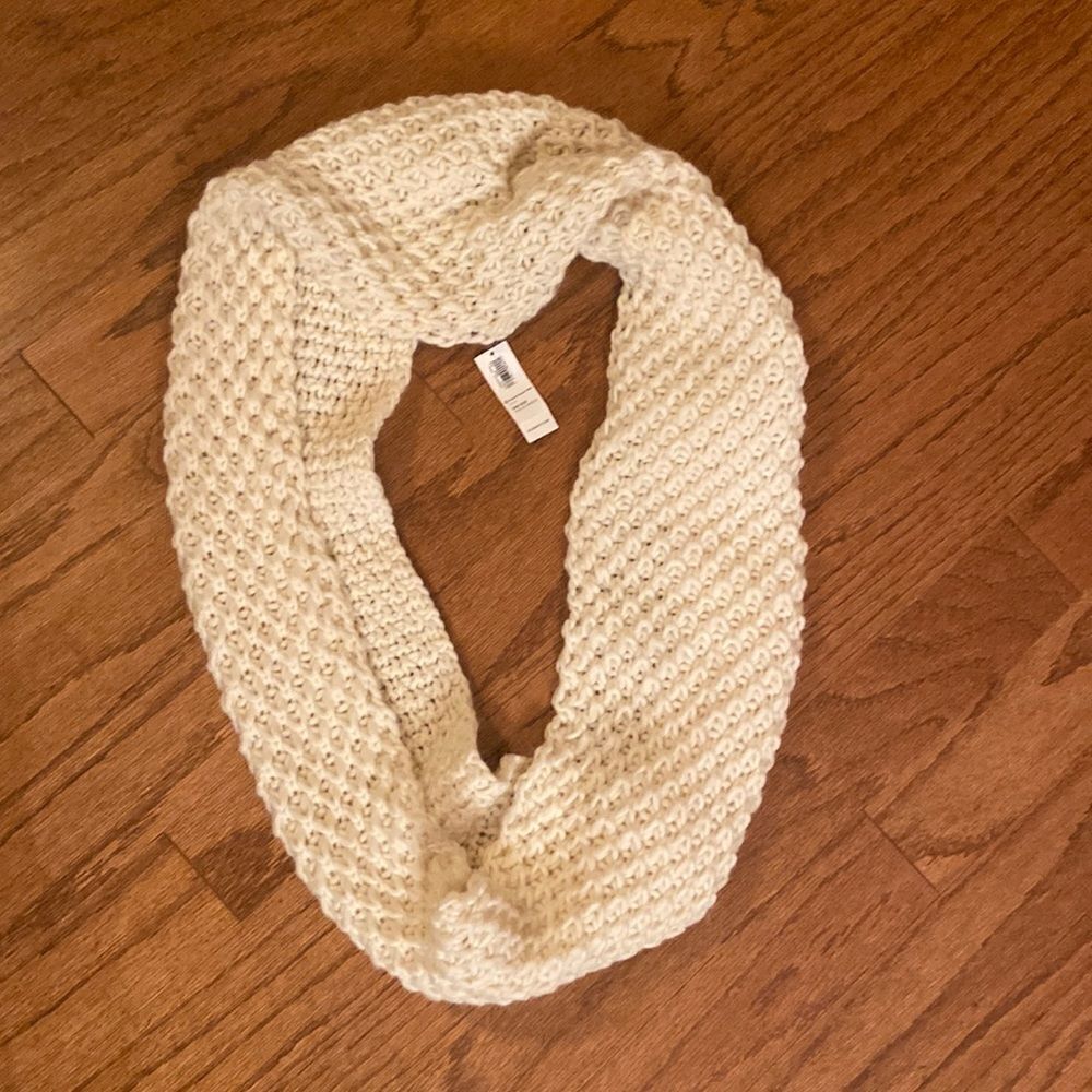 NWT Old Navy infinity scarf, cream colored